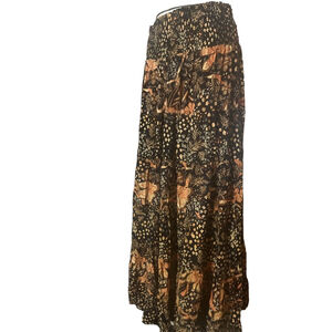 NWT nostalgia women’s floral maxi boho dress nwt in black and orange tiered